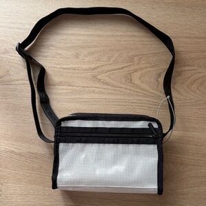 LESPORTSAC GABRIELLE EAST WEST BOX CROSSBODY BAG WHITE CLEAR